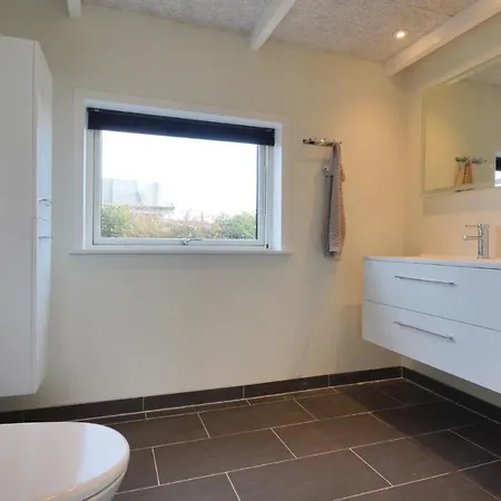 Two Bedroom Holiday In בית נופש Hejls